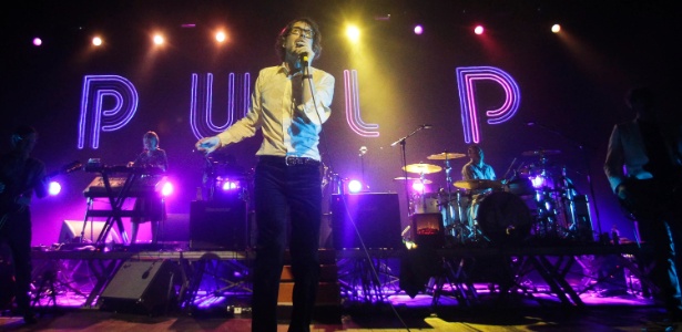 28.nov.2012 - Pulp faz sua estreia em palcos brasileiros com show único no Via Funchal em São Paulo e é uma das últimas atrações internacionais da casa - Fernando Donasci/UOL