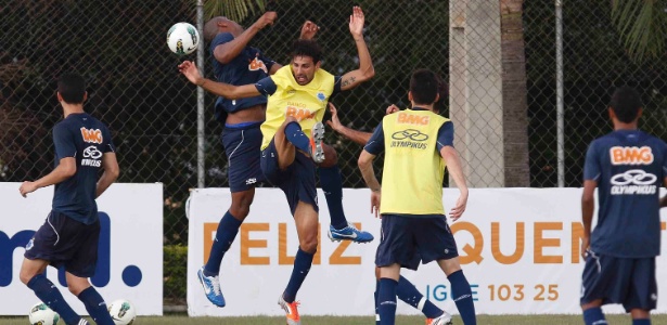 Leandro Guerreiro mostra-se arrependido por sua expulsão contra o Atlético-MG - Washington Alves/Vipcomm
