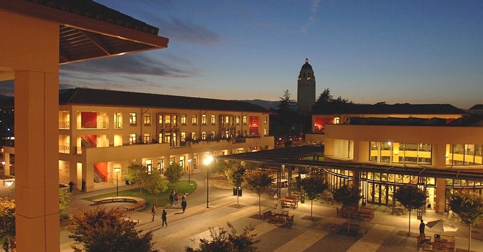 Câmpus da Universidade Stanford (EUA) que Phil Knight investiu