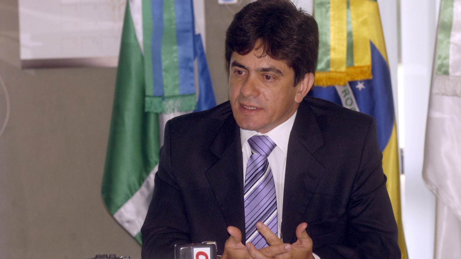 José Weber Holanda Alvez: ex-número 2 da AGU (Advocacia Geral da União) e um dos investigados pela Operação Porto Seguro - Paulo de Araújo - 19.out.2005/D.A. Press