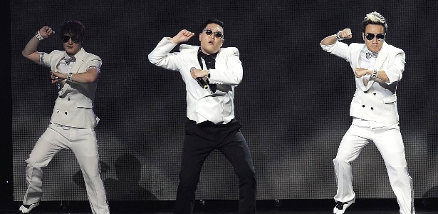 O coreano Psy, autor da dancinha que virou febre no mundo todo, se apresenta em Los Angeles - Chris Pizzello/Invision/AP