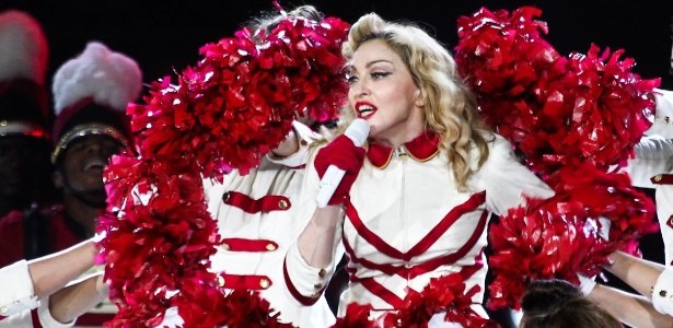 4.dez.2012 - A cantora Madonna se apresenta em São Paulo durante primeira apresentação da turnê "MDNA" na cidade - Manuela Scarpa / Foto Rio News