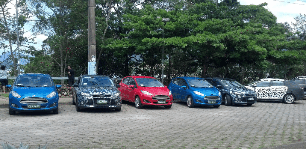 Nova "família" da Ford é vista em Ubatuba (SP): New Fiesta com frente à la Fusion e novo Focus - Alex da Silva Godinho/UOL