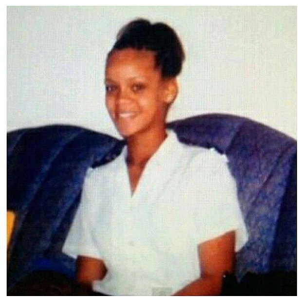 6.dez.2012 - Rihanna divulga imagem de quando tinha 15 anos