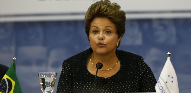 7.dez.2012 - A presidente Dilma comanda a reunião da cúpula do Mercosul, em Brasília - Alan Marques/Folhapress