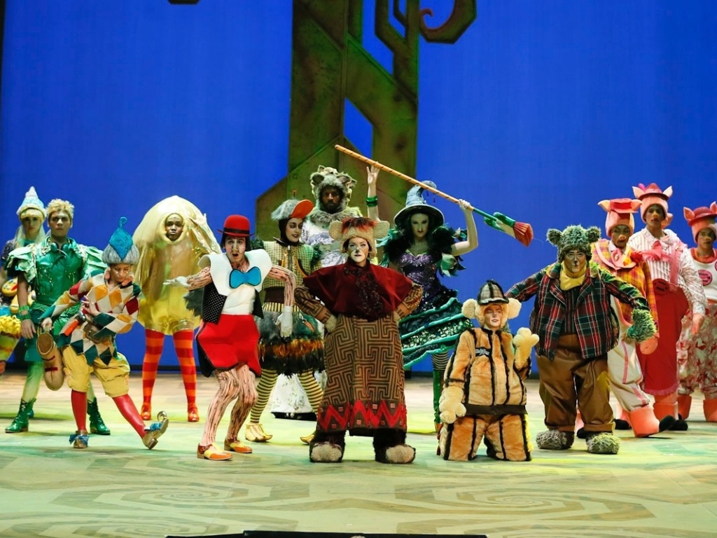 7.dez.2012 - Elenco ensaia "Shrek - O Musical" no Teatro João Caetano, no Rio - AgNews