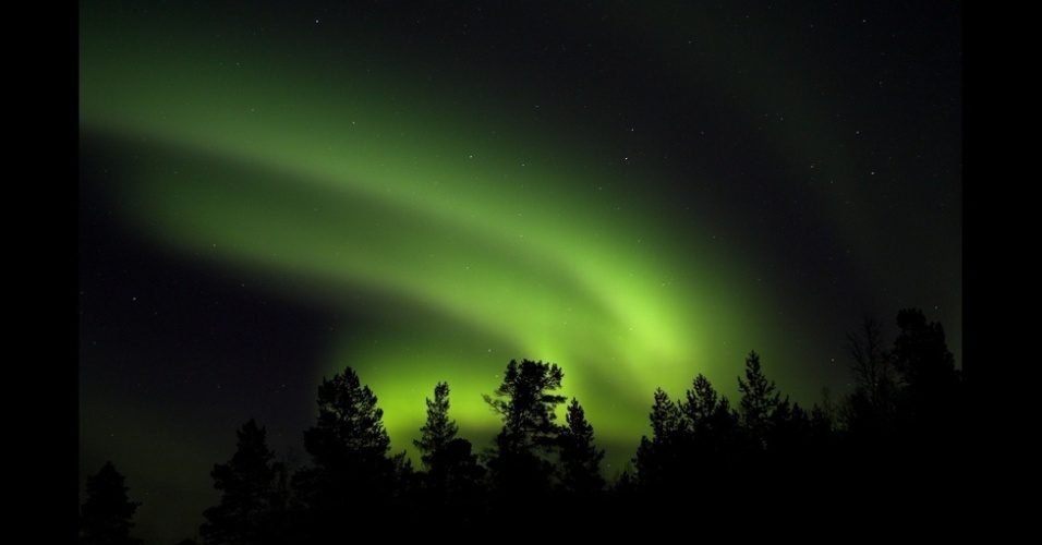 Na foto acima, a Aurora Boreal, vista na Finlândia. As fotos pertencem ao livro "The Long Journey North" (A longa jornada ao norte, em tradução livre), de Green, e estão presentes em seu site