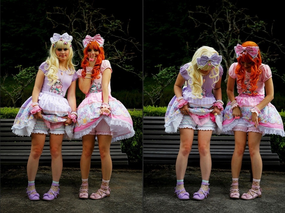 Sally de Oliveira Rigon (à esquerda) e Kakao mostram o recato da moda Lolita: sob saia rodada, anágua de tule para dar o formato de sino e "bloomer" (calçolas que vão por baixo do vestido). Nessa moda, as roupas seguem algumas regras básicas e o recato é valorizado. Minissaia nunca entra - Leandro Moraes/UOL