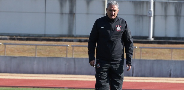 Tite foi para uma igreja que fica a 15 min do hotel do Corinthians em Nagoya
