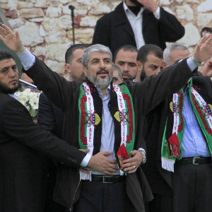 O líder do Hamas, Khaled Meshaal durante sua primeira visita à faixa de Gaza