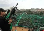 Milhares de palestinos celebram em Gaza 25° aniversário do Hamas