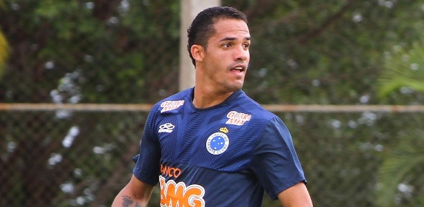 Anselmo Ramon foi um dos 12 titulares do Cruzeiro no treino desta quinta - Denilton Dias/Vipcomm