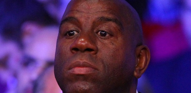 Magic Johnson foi uma das estrelas na plateia de Pacquiao x Márquez 4 -  Al Bello/Getty Images/AFP