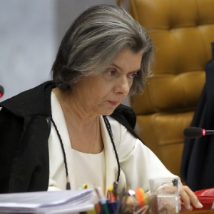 A ministra Cármen Lúcia em sessão do STF em dezembro do ano passado - Roberto Jayme/UOL