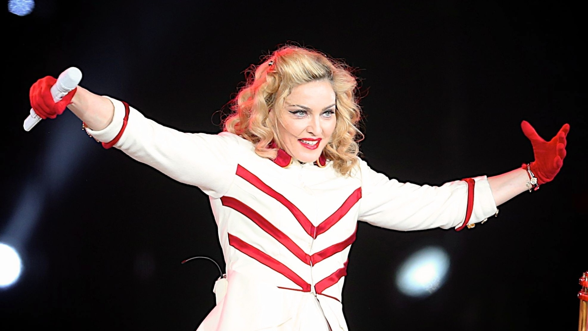 9.dez.2012 - A diva pop também passou por Rio de Janeiro e São Paulo com sua turnê "MDNA Tour" - Jefferson Bernardes/UOL