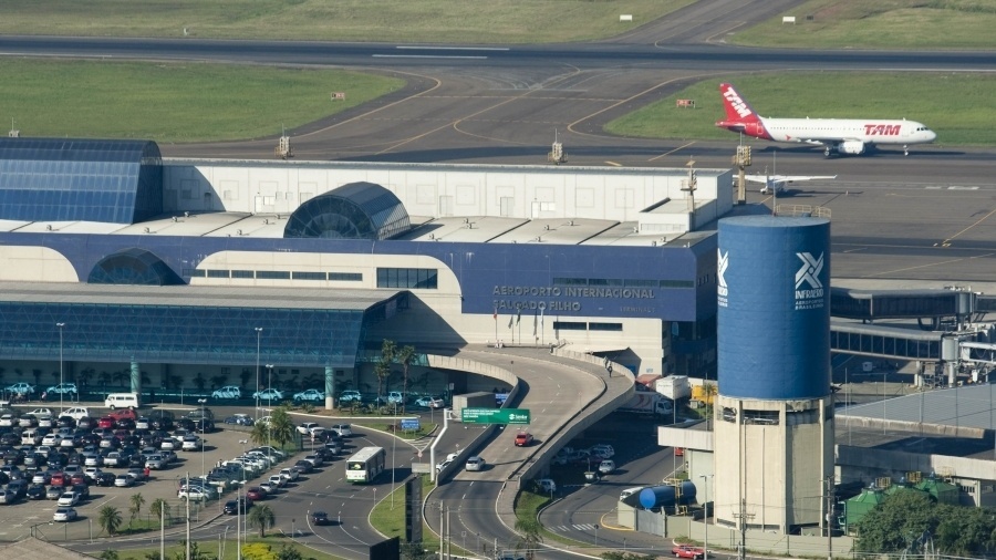 Avião faz pouso de emergência em Porto Alegre após passageiro passar mal e morrer - Divulgação