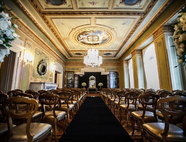 Caminho da noiva em um dos salões do Castelo do Batel (www.castelodobatel.com.br) - Igor Kosiski/Divulgação