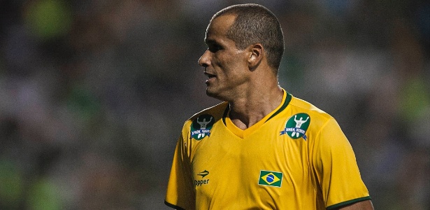 Experiente meia Rivaldo será jogador do São Caetano até o final de 2013 - Leonardo Soares/UOL Esporte