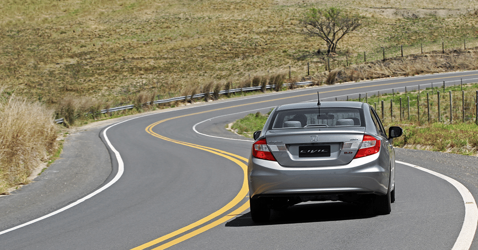 Honda Civic 2.0 - Divulgação