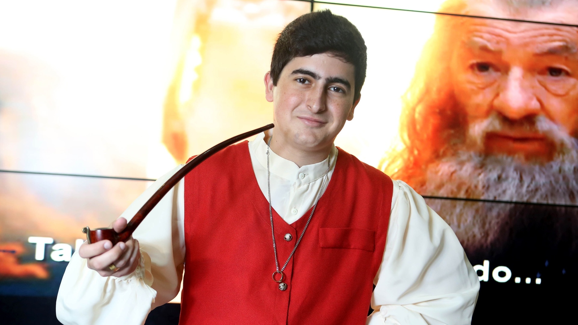 O estudante Victor Fernando durante a pre-estreia de "O Hobbit", de Peter Jackson, em São Paulo - Aline Arruda/UOL