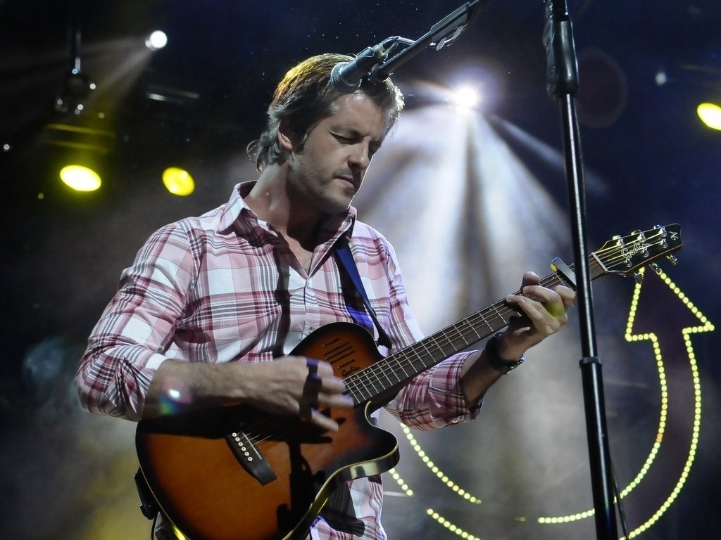 13.dez.2012 - Victor se apresenta no Credicard Hall, em São Paulo - Francisco Cepeda / AgNews