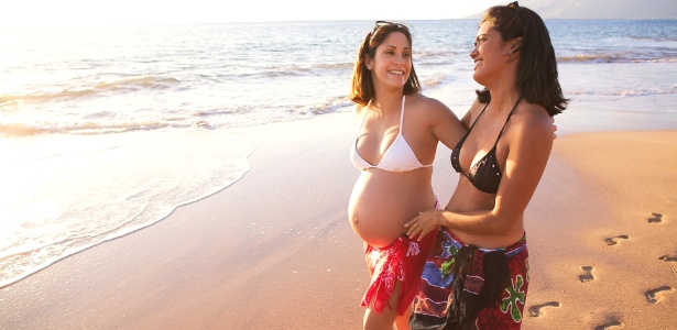 A grávida pode se bronzear à vontade, basta que capriche na proteção solar e na ingestão de líquidos - Thinkstock