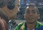 Vê TV: Globo improvisa microfone em entrevista 'irregular' com jogadores corintianos