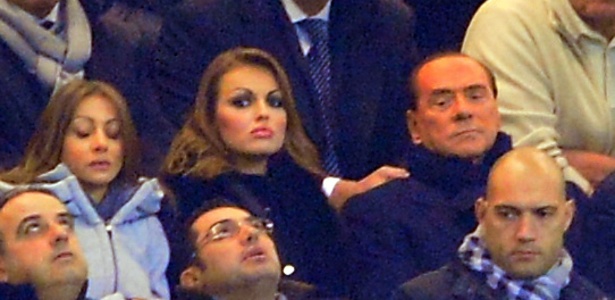 Silvio Berlusconi, 76, e Francesca Pascale, 28. O ex-premiê italiano confirmou que o casal está noivo - Giuseppe Cacace/AFP - 4.dez.2012 