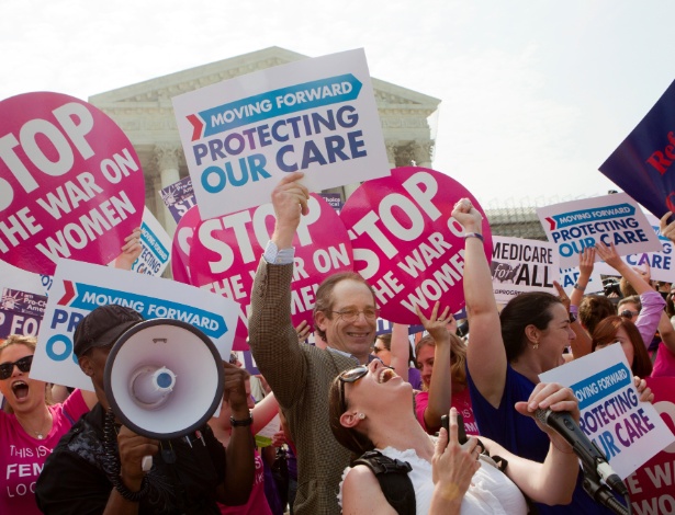No dia 28 de junho, a maioria da Suprema Corte americana manteve o Affordable Care Act, a ampla reforma da saúde promovida por Obama, em uma inesperada vitória para os democratas do Congresso - Stephen Crowley/The New York Times