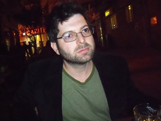 Christopher Lee Barish, autor de "O Livro Maldito - Tudo o Que Você Precisa Saber Se Não For Um Mané" - Divulgação