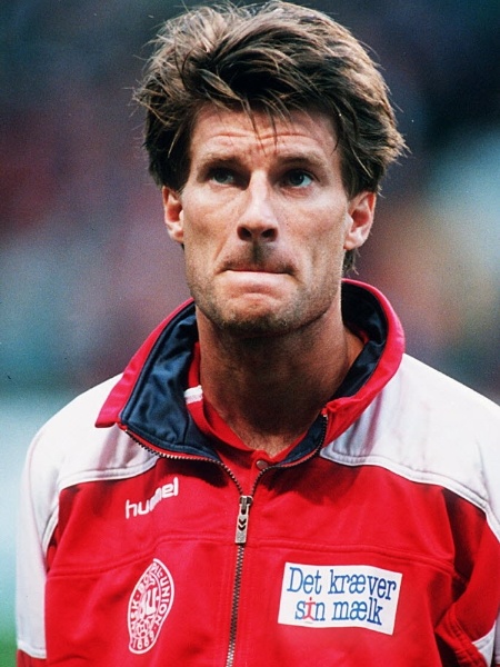 O dinamarquês Michael Laudrup, que - Doentes por Futebol