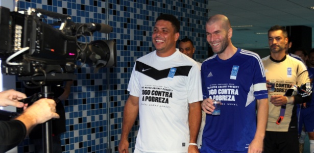 Ronaldo em Porto Alegre ao lado de Zidane, na Arena Grêmio - Marcos Nagelstein/Preview.Com