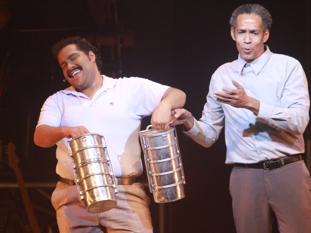 20.dez.2012 - Tiago Abravanel se apresenta no musical "Tim Maia - Vale Tudo", no Theatro NetRio, em Copacabana, Rio de Janeiro. O espetáculo sobre o "síndico" da música brasileira comemora 300 apresentações - Raphael Mesquita/Foto Rio News