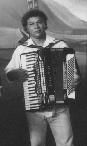 Jan.85 - Quando criança, ele formou o trio Os Três Pinguins com seus dois irmãos Moraes (sanfona) e Valdomiro (malê, uma espécie de zabumba) - Niels Andreas/Folhapress