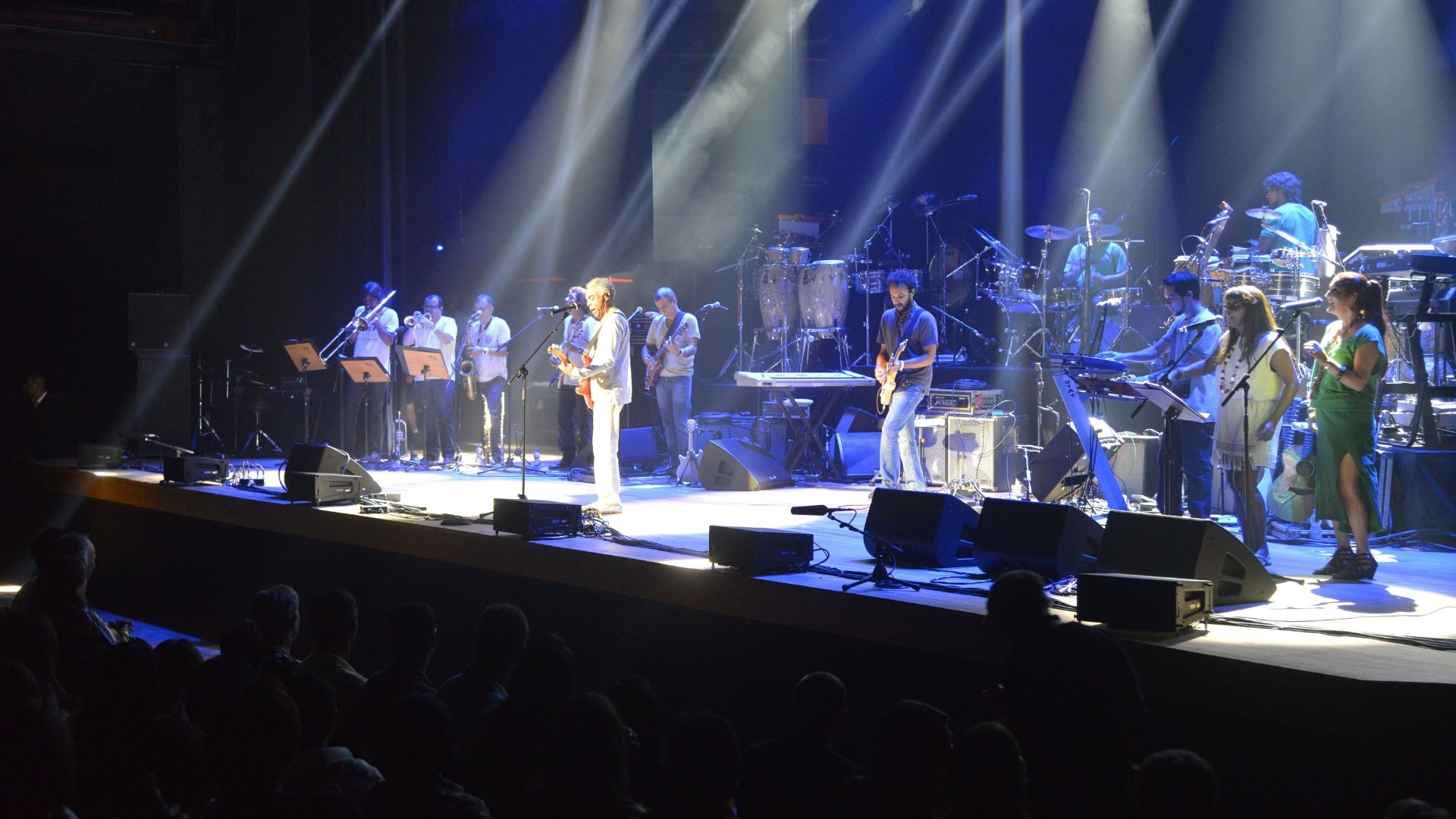 23.dez.2012 -  Gilberto Gil cantou sucessos, como "Is This Love", de Bob Marley, "Construção" e "Aquele Abraço - André Lobo/UOL