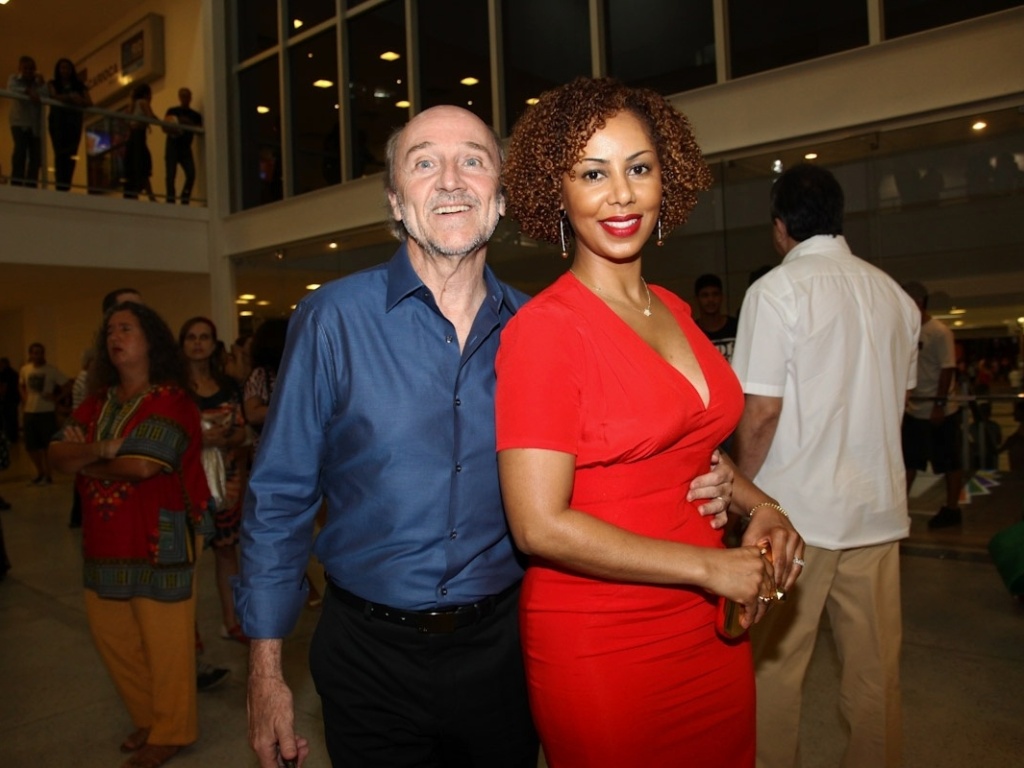 23.dez.2012 - Hans Donner e Valéria Valenssa no show de Stevie Wonder e Gilberto Gil no Imperator, Rio de Janeiro - Foto Rio News