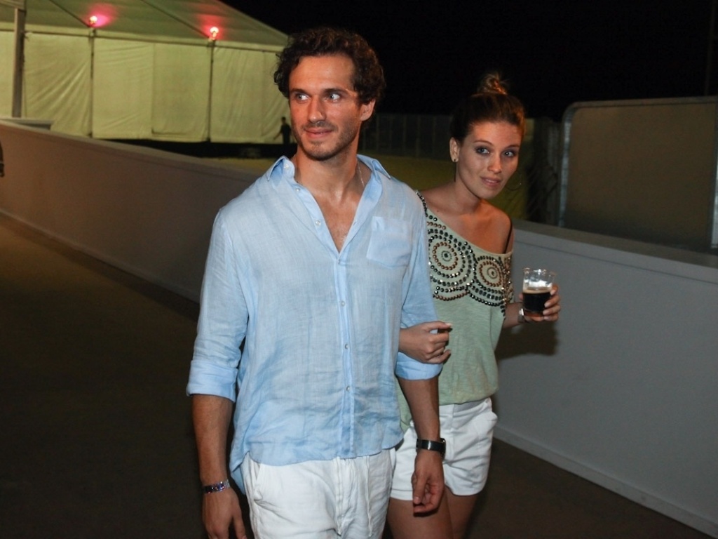 25.dez.2012 - Paulo Rocha e a namorada, Juliana Pereira, no show de Stevie Wonder e Gilberto Gil em Copacabana - Foto Rio News