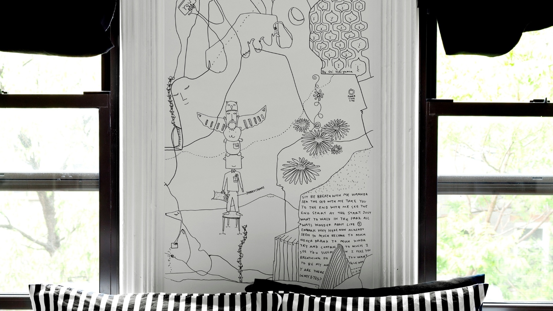 Duas designers, amigas de Shantell Martin, convidaram-na para ocupar o da casa dos anos 1980 onde vivem no Bedford-Stuyvesant, Brooklyn. No convite estava subentendido que a artista iria desenhar sobre as paredes (Imagem do NYT, usar apenas no respectivo material) - Trevor Tondro/ The New York Times