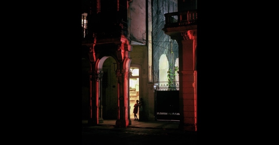 "A ênfase de Eastman é no esplendor sutil destes prédios em ruínas, a beleza inerente da decadência", afirma a galeria Michael Hoppen (Imagem da BBC, usar apenas no respectivo material)  - Michael Eastman/BBC