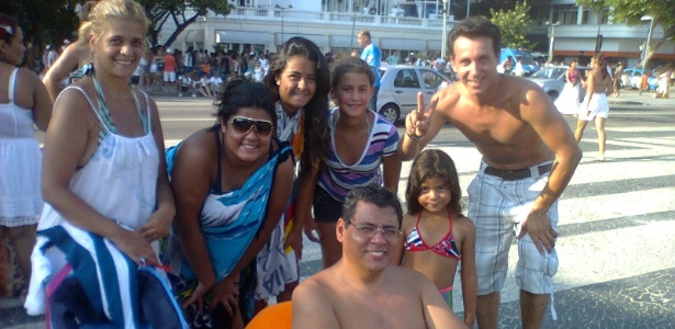 O paulista Ednaldo Silvestre levou a família para conferir o Réveillon de Copacabana - Rodrigo Teixeira/UOL