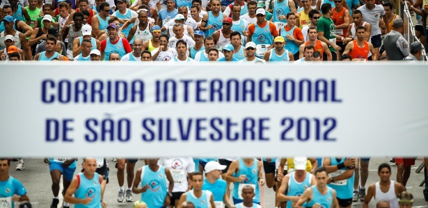 "Muvuca" na largada dos atletas amadores na São Silvestre: postos serviram água quente