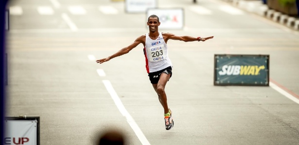 Corredor brasileiro Giovani dos Santos foi o quarto colocado da 88º Corrida de São Silvestre