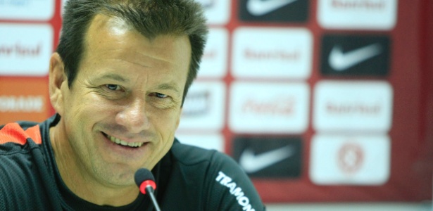 Com cinco vitórias seguidas no Gauchão, Dunga sorriu e brincou em entrevista - Wesley Santos/Press Digital
