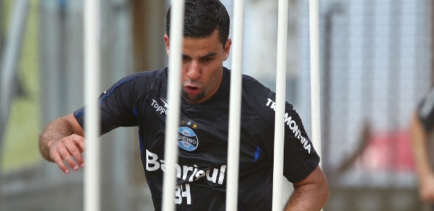 Objetivo de André Lima é começar a temporada 2013 como titular do Grêmio - Lucas Uebel/Divulgação Grêmio