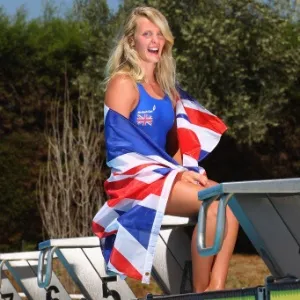 11.mai.2011 - Nadadora britânica Francesca Halsall posa para foto durante treinos de sua seleção - Clive Rose/Getty Images
