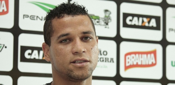 O atacante Eliomar foi confirmado como titular para o jogo do Figueirense no domingo