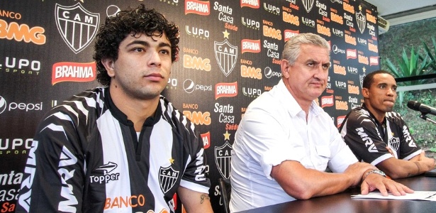 Luan (e), que se destacou na Ponte Preta, teve os direitos comprados pelo Atlético - Bruno Cantini/site oficial do Atlético-MG