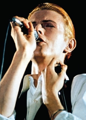 David Bowie em 1976, ano em que foi preso por porte de maconha
