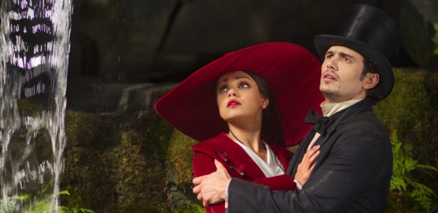 Mila Kunis e James Franco em cena de "Oz: Mágico e Poderoso", filme de Sam Raimi - Merie Weismiller Wallace/Disney