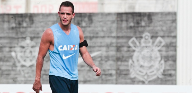 Renato Augusto, novo contratado do Corinthians, faz seu primeiro treino pelo clube - Julia Chequer/Folhapress